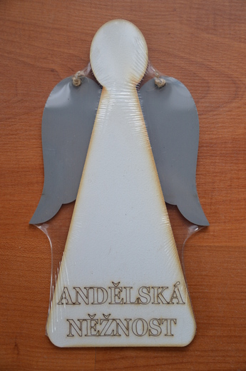 Anděl s šedými křídly - velký (09).JPG
