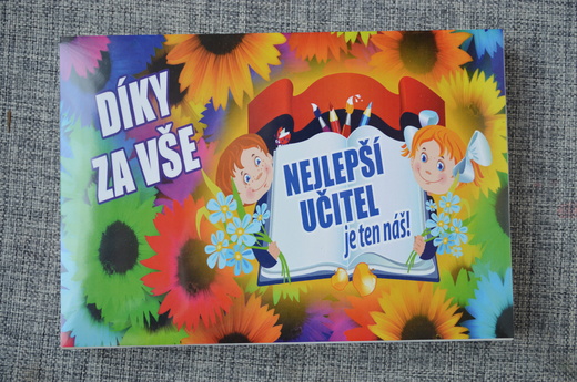 B028 Dárková bonboniéra - nejlepší učitel.JPG
