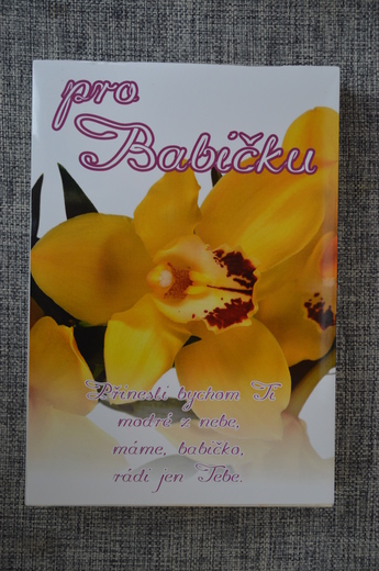 B035 Dárková bonboniéra - pro babičku.JPG
