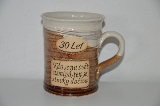 Hrnek velký - 30 let, kdo se na svět usmívá.JPG
