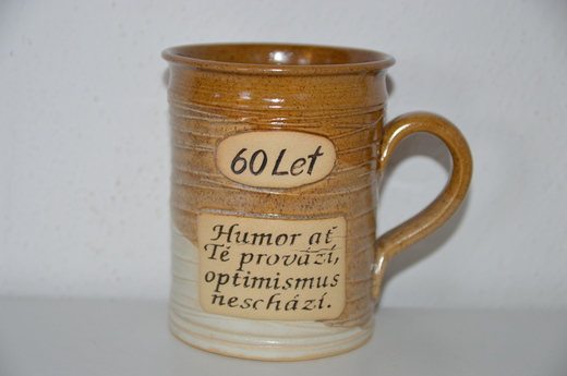 Hrnek velký - 60 let, humor ať Tě provází.JPG