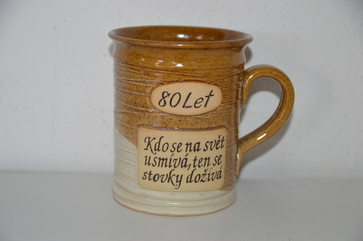 Hrnek velký - 80 let, kdo se na svět usmívá.JPG