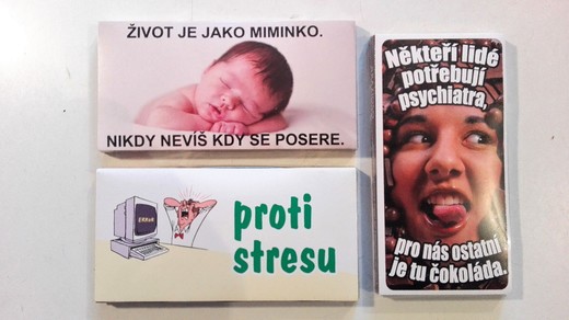 64, 65, 66  (zleva) Čokoláda s popisem