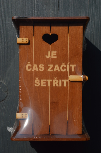 Pokladnička kadibudka - je čas začít šetřit.JPG