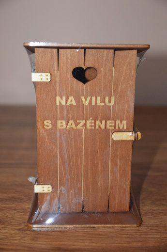 Pokladnička kadibudka - Na vilu s bazénem.JPG