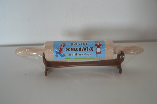 Váleček - dřevěné domlouvátko.JPG